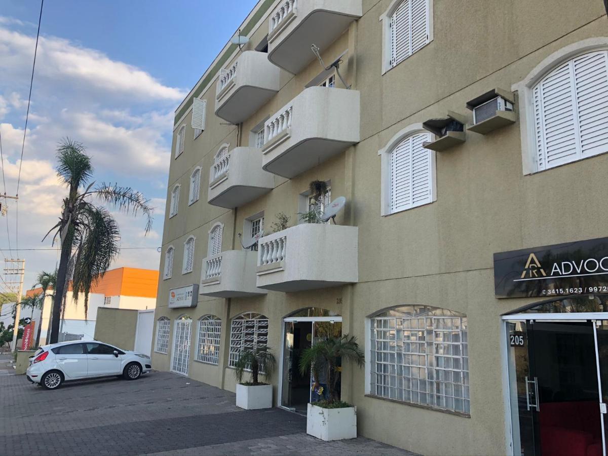 Apartamentos Grandes - 3 Quartos Com Suite بيراسيكابا المظهر الخارجي الصورة